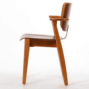Domus chair ウォールナット(S)×ハニー(F) 0173