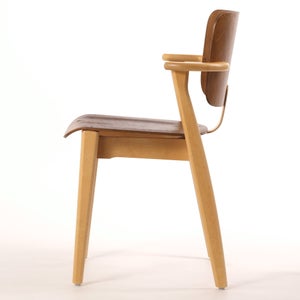 Domus chair ウォールナット(S)×ハニー(F) 0182