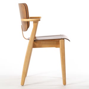 Domus chair ウォールナット(S)×ハニー(F) 0151