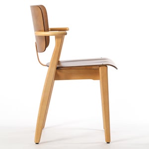 Domus chair ウォールナット(S)×ハニー(F) 0152