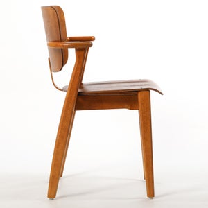 Domus chair ウォールナット(S)×ハニー(F) 0164