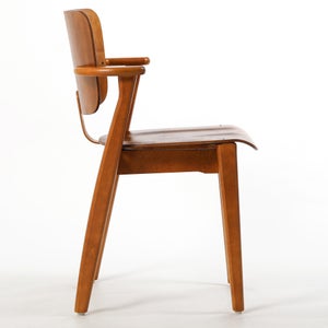 Domus chair ウォールナット(S)×ハニー(F) 0167