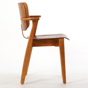 Domus chair ウォールナット(S)×ハニー(F) 0169