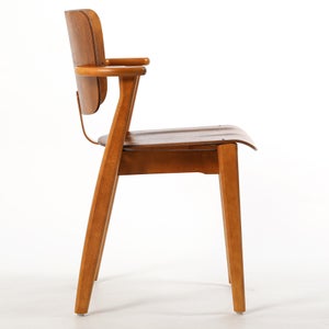 Domus chair ウォールナット(S)×ハニー(F) 0175