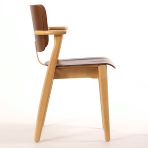 Domus chair ウォールナット(S)×ハニー(F) 0193