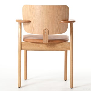 Domus chair オーク 革張り ルクソール ベージュ 0191
