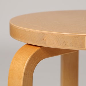 Stool 60 3本脚 ハニー ステイン 0182