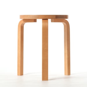 Stool 60 3本脚 ハニー ステイン 0172