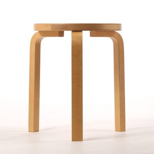 Stool 60 3本脚 ハニー ステイン 0184