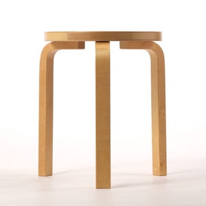 Stool 60 3本脚 ハニー ステイン 0186