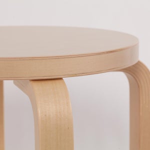 Stool E60 4本脚 ナチュラル ラッカー 0381