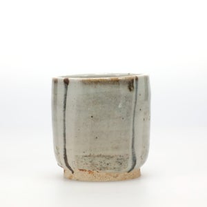 丸湯呑 呉須鉄太十草 0323