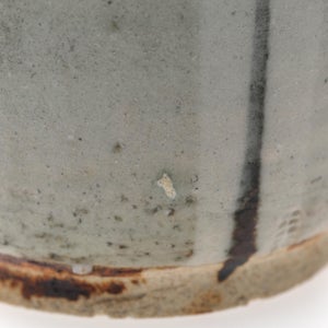 丸湯呑 呉須鉄太十草 0323