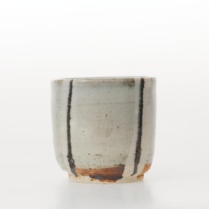 丸湯呑 呉須鉄太十草 0304