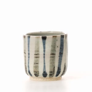 丸湯呑 呉須鉄十草 0379