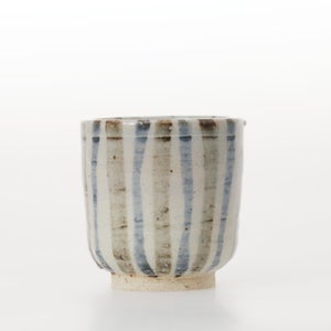 丸湯呑 呉須鉄十草 0406