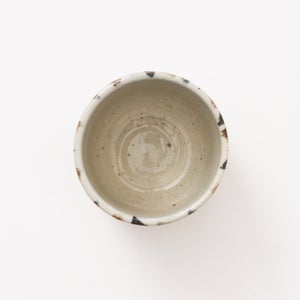 丸湯呑 呉須鉄十草 0408