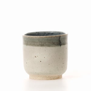 丸湯呑 呉須鉄皮鯨 0292